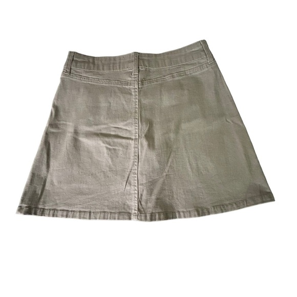 Celebrity Pink Olive Green Button Up Mini Skirt • Used • Size: XSmall​ - Picture 2 of 8